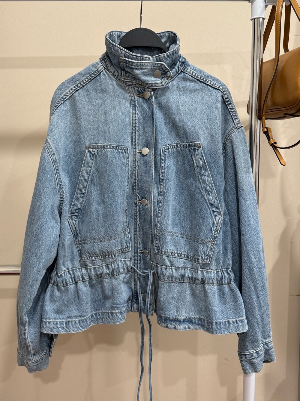 Universal Thread Light Wash Denim Utility Jacket Size M NWT